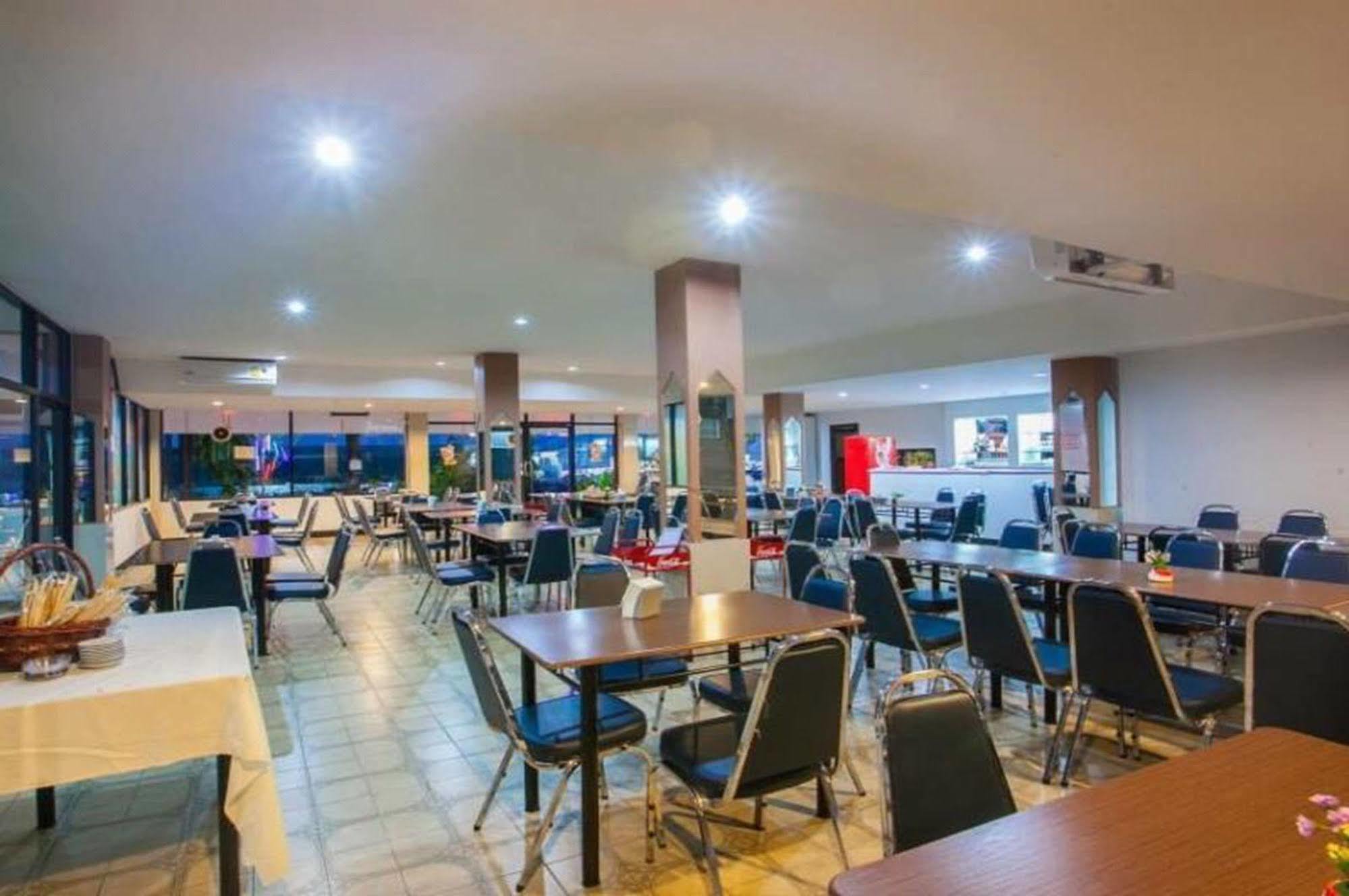 The Train Hotel Hatyai Хатъяй Экстерьер фото
